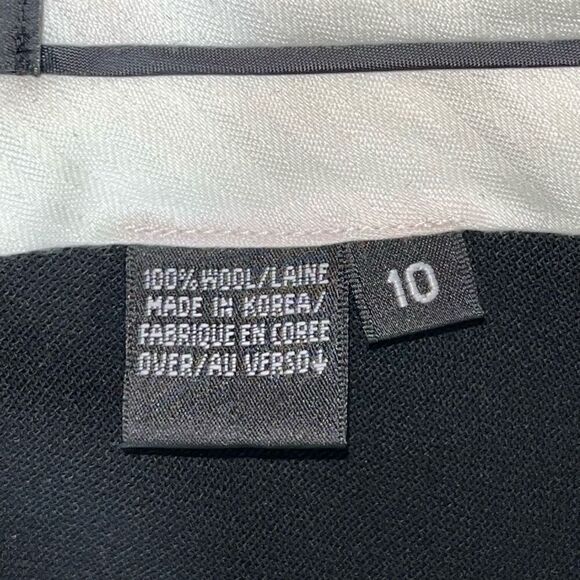 Dana Buchman Womens Size 10 Cropped 100% Wool Dress Pants Black Mid Rise - Picture 3 of 7